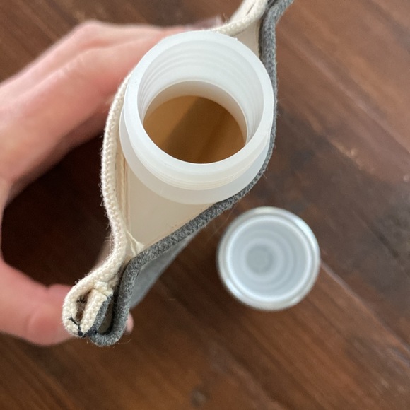 🍷MOTHER’S LITTLE HELPER canvas insulated flask! NEW! - Picture 3 of 7